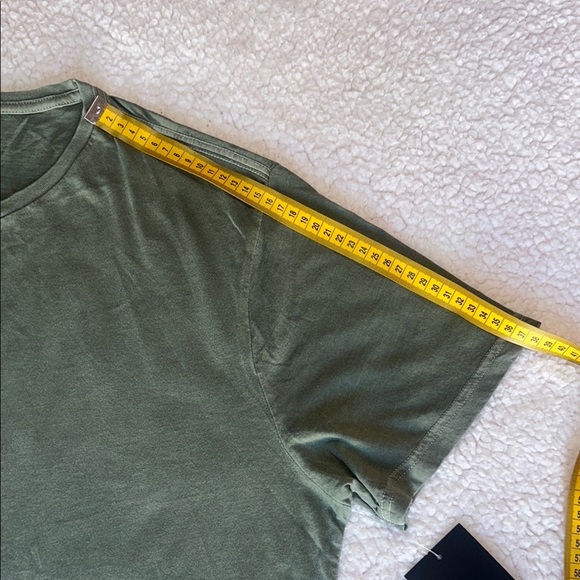 Fashion Nova Green Short Sleeve Crew Neck Tee - Picture 4 of 7